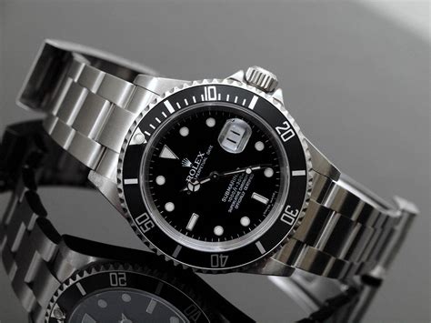 rolex submariner only hands glow|Rolex 16610 submariner case.